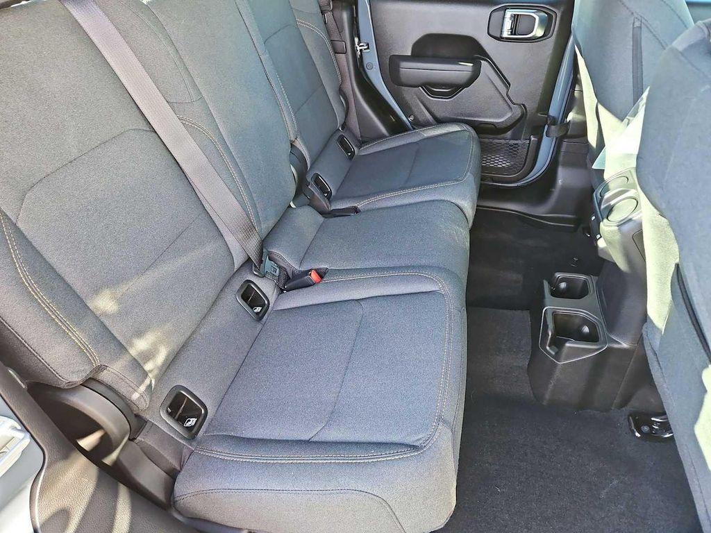 new 2026 Jeep Gladiator car, priced at $41,210