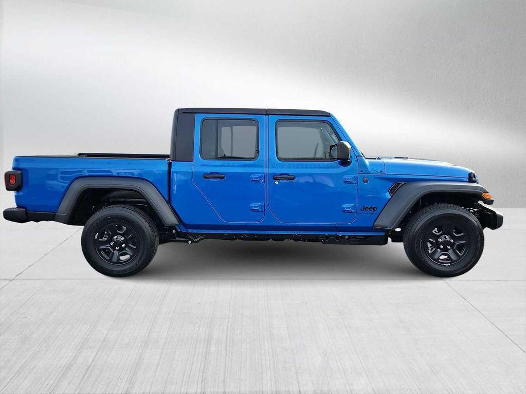 new 2026 Jeep Gladiator car, priced at $40,445