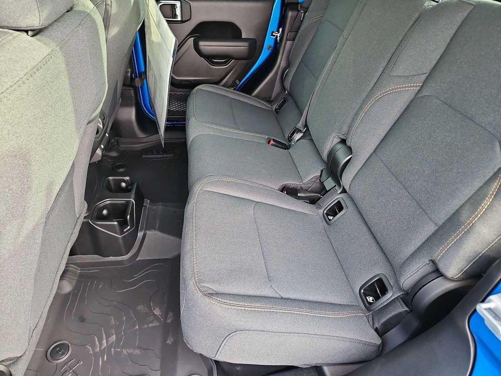 new 2026 Jeep Gladiator car, priced at $40,445