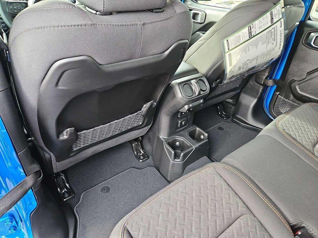 new 2026 Jeep Gladiator car, priced at $53,390