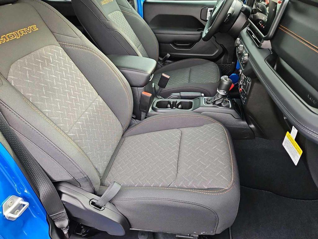 new 2026 Jeep Gladiator car, priced at $53,390