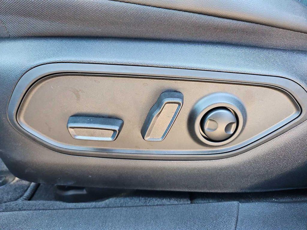 new 2026 Jeep Cherokee car, priced at $41,995