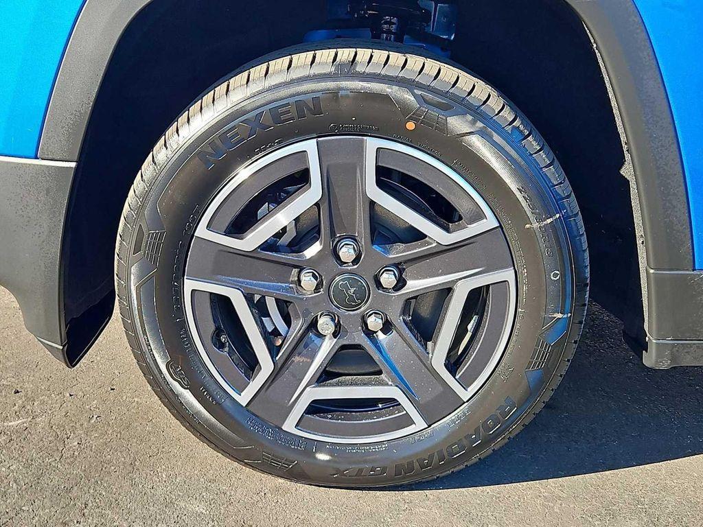 new 2026 Jeep Cherokee car, priced at $41,995