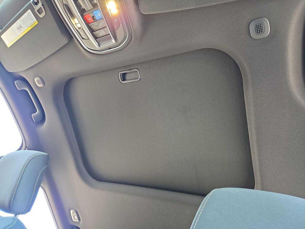 new 2025 Jeep Grand Cherokee car, priced at $32,920