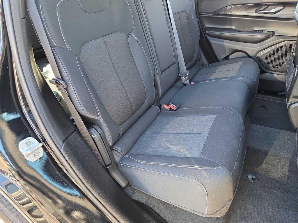 new 2025 Jeep Grand Cherokee car, priced at $32,920