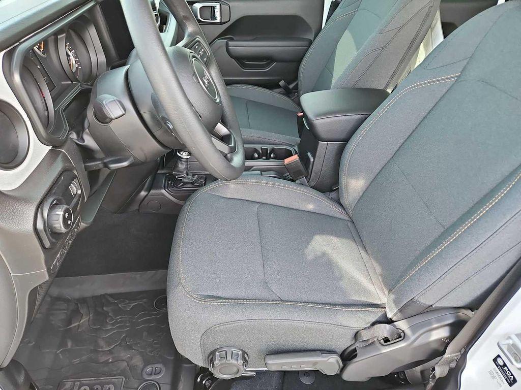 new 2026 Jeep Gladiator car, priced at $49,440