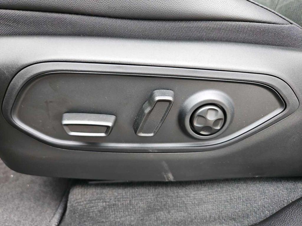 new 2025 Jeep Grand Cherokee L car, priced at $38,580