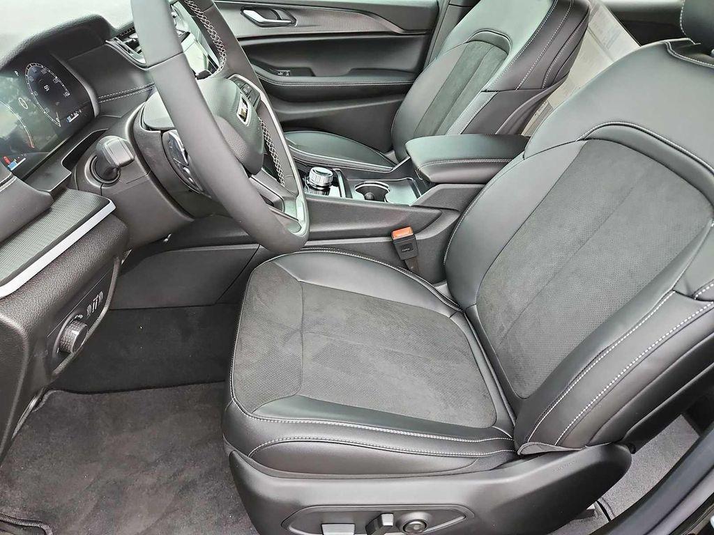 new 2025 Jeep Grand Cherokee L car, priced at $38,580