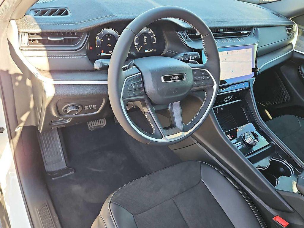 new 2026 Jeep Grand Cherokee car, priced at $43,430