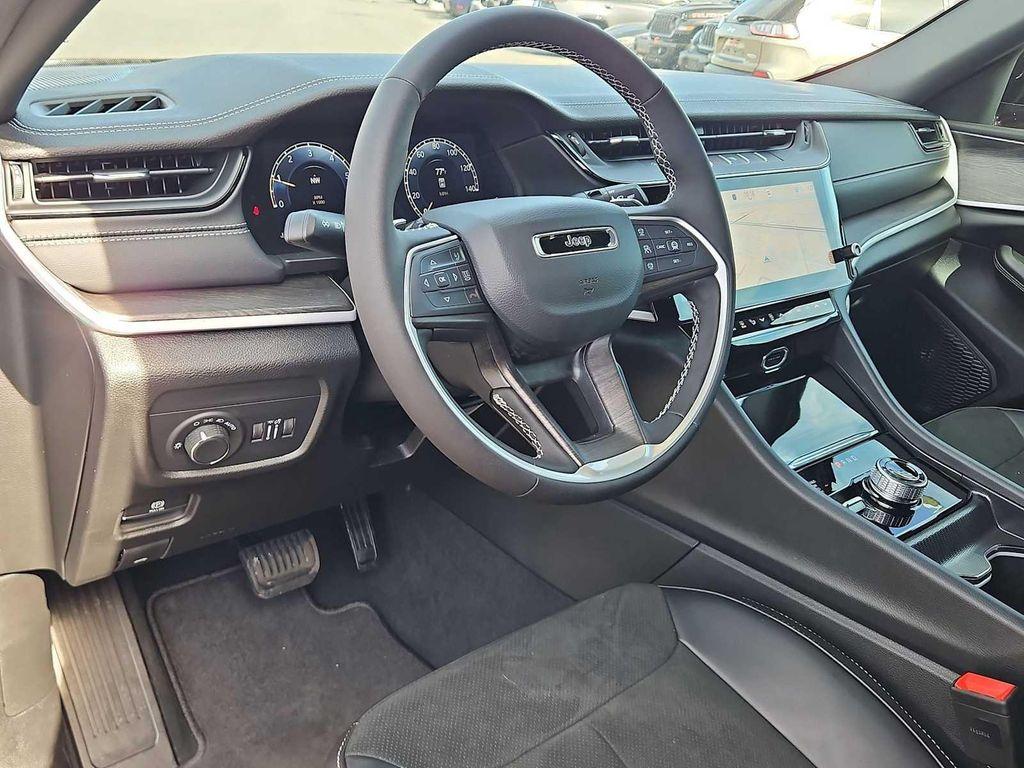 new 2026 Jeep Grand Cherokee car, priced at $43,930