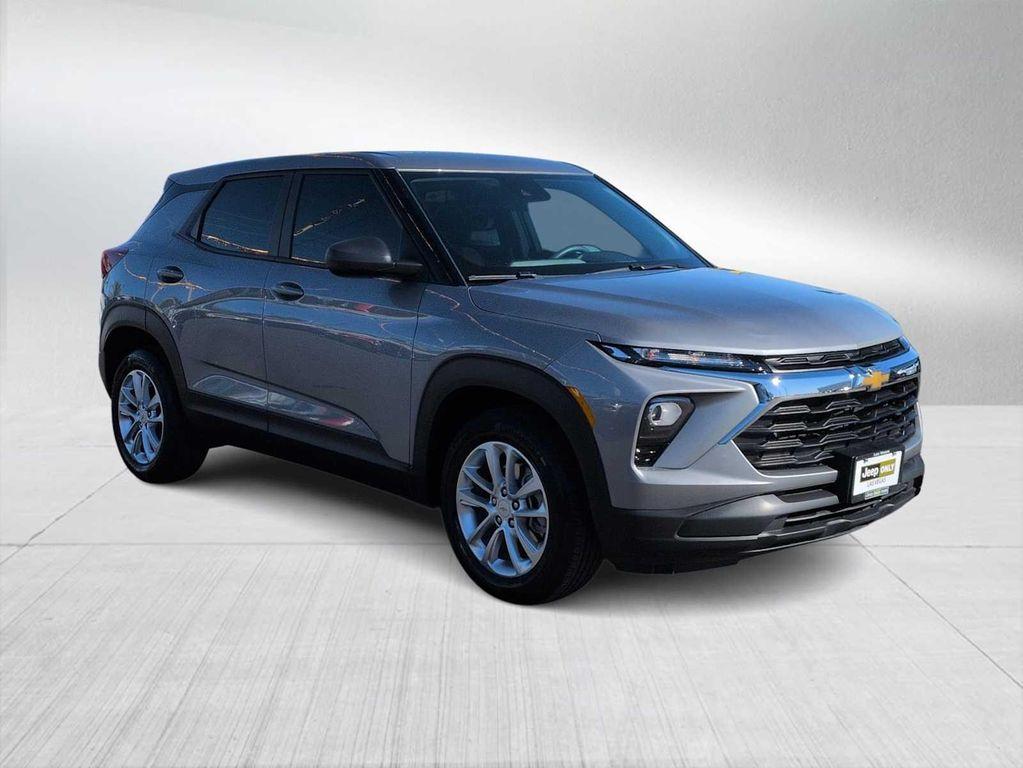 used 2025 Chevrolet TrailBlazer car, priced at $19,000