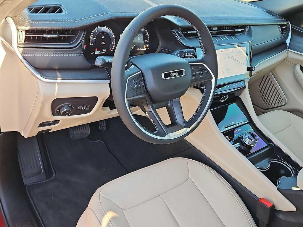 new 2026 Jeep Grand Cherokee car, priced at $45,405