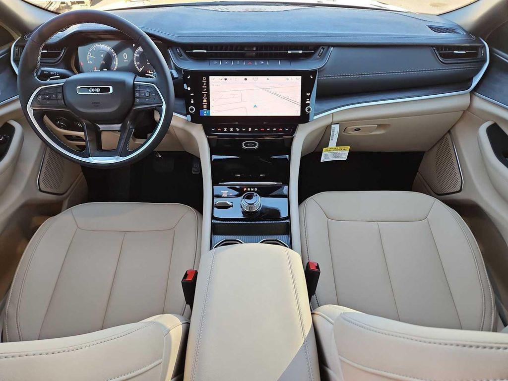 new 2026 Jeep Grand Cherokee car, priced at $45,405