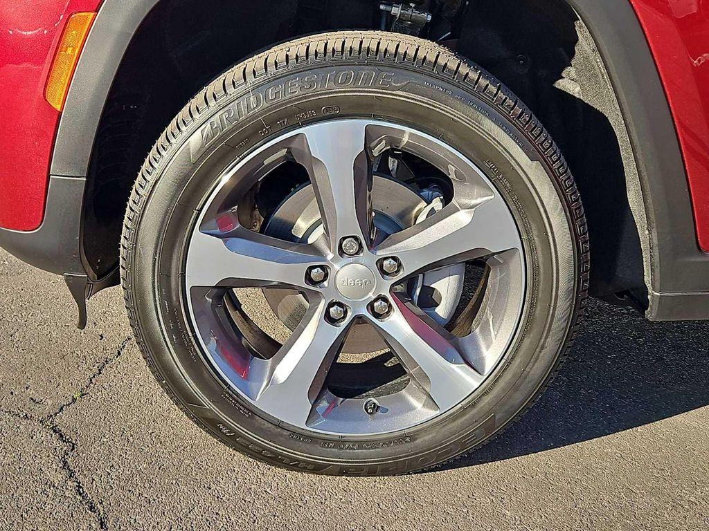 new 2026 Jeep Grand Cherokee car, priced at $45,405