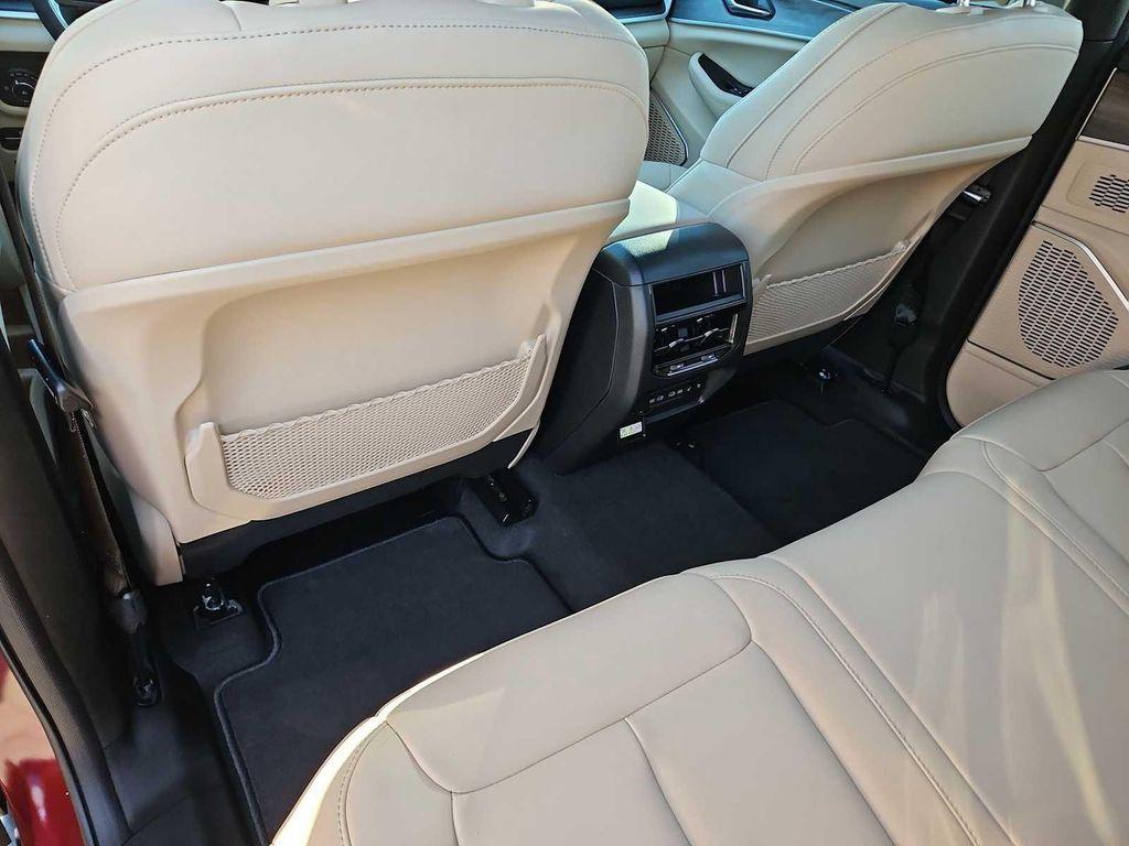 new 2026 Jeep Grand Cherokee car, priced at $45,405