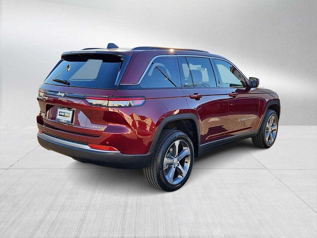 new 2026 Jeep Grand Cherokee car, priced at $45,405