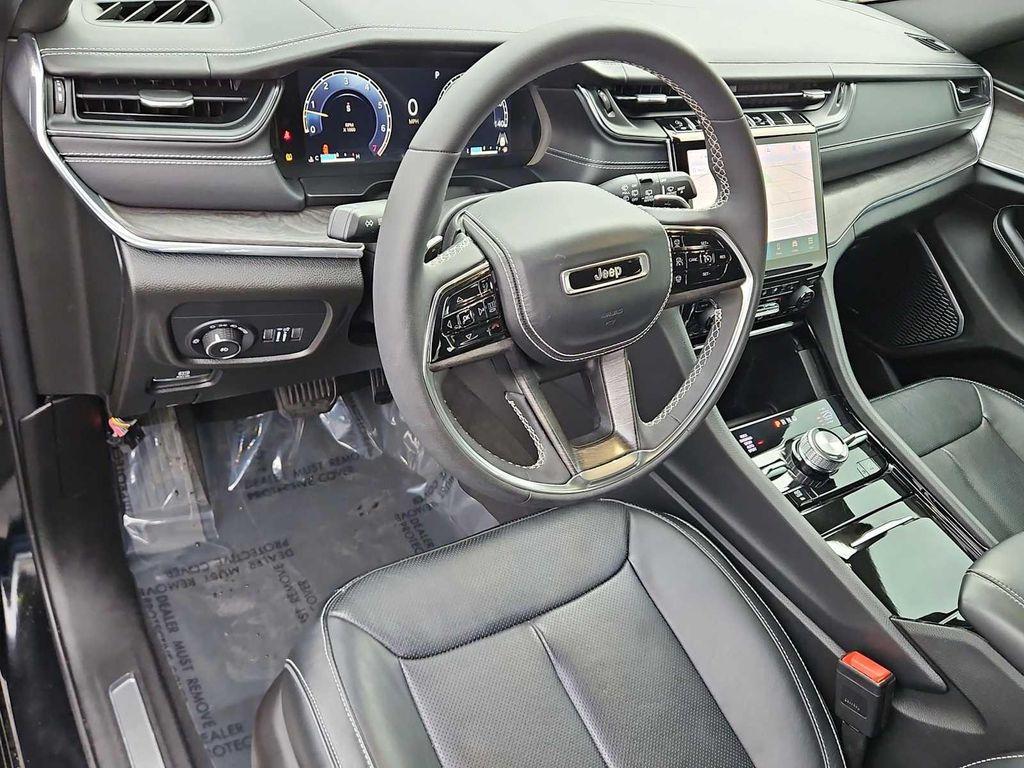 used 2023 Jeep Grand Cherokee car, priced at $36,000