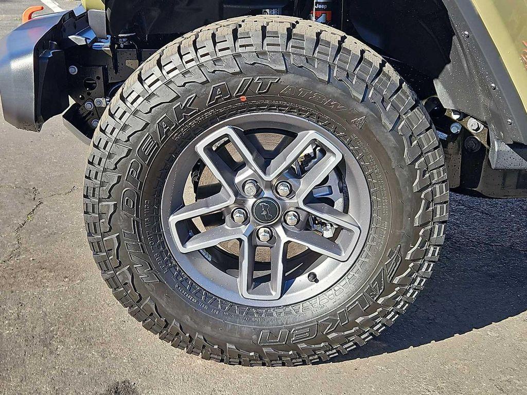 new 2026 Jeep Gladiator car, priced at $55,035