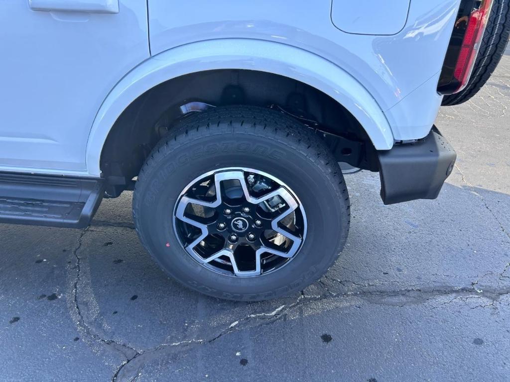 new 2025 Ford Bronco car, priced at $53,536