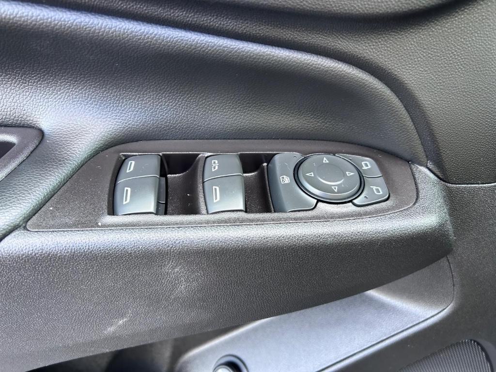 used 2020 Chevrolet Equinox car, priced at $13,579