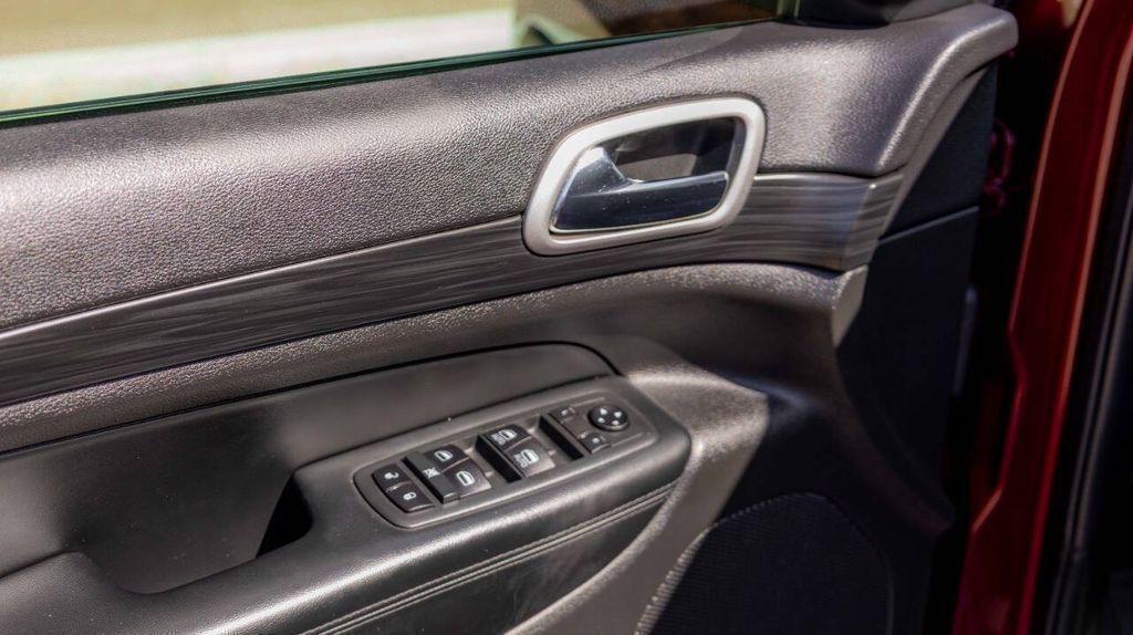 used 2020 Jeep Grand Cherokee car, priced at $24,995