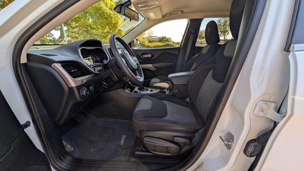 used 2018 Jeep Cherokee car, priced at $16,995