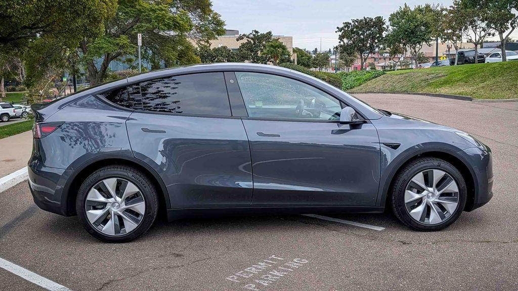 used 2021 Tesla Model Y car, priced at $28,995