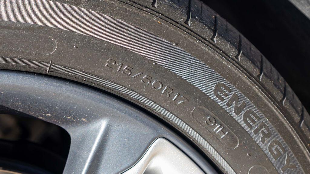 used 2022 Chevrolet Bolt EUV car, priced at $16,995