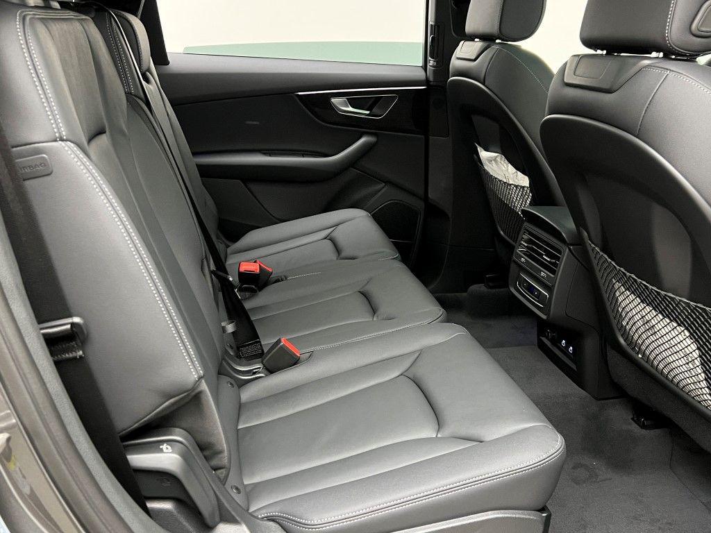 new 2026 Audi Q7 car, priced at $64,538