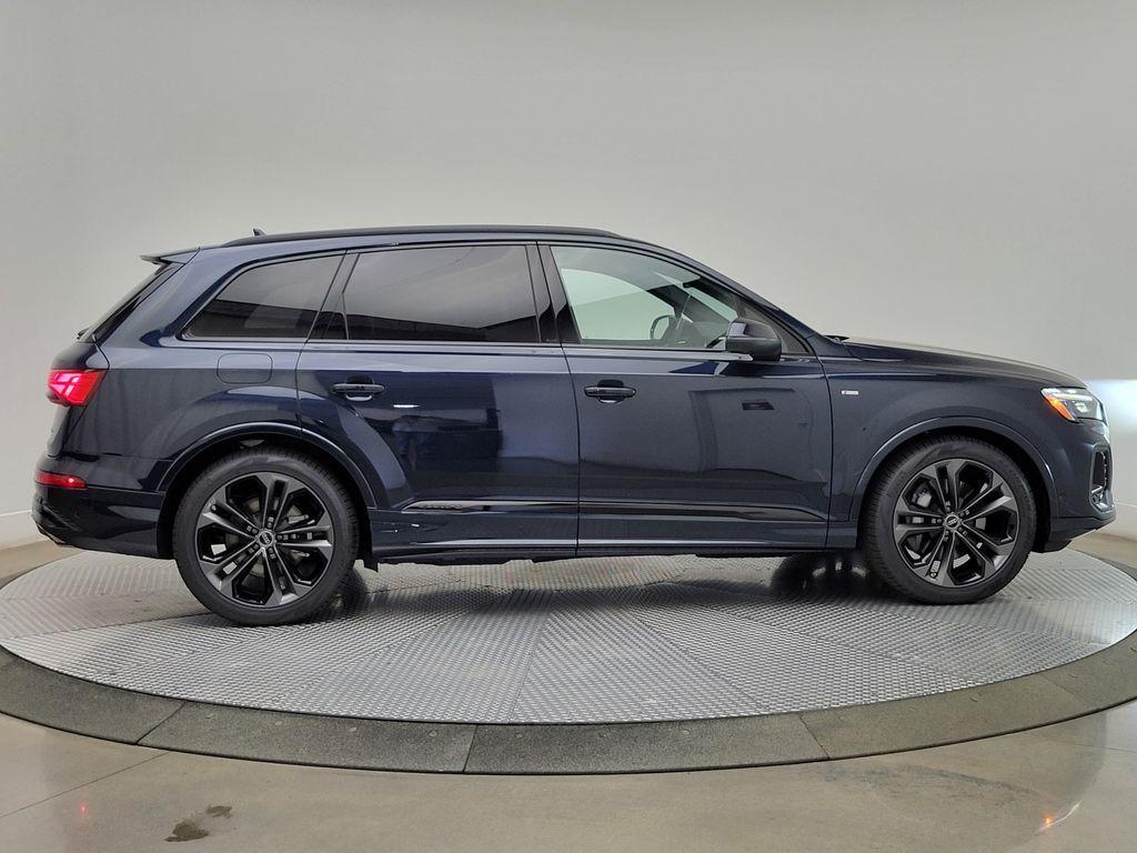 new 2026 Audi Q7 car, priced at $77,945