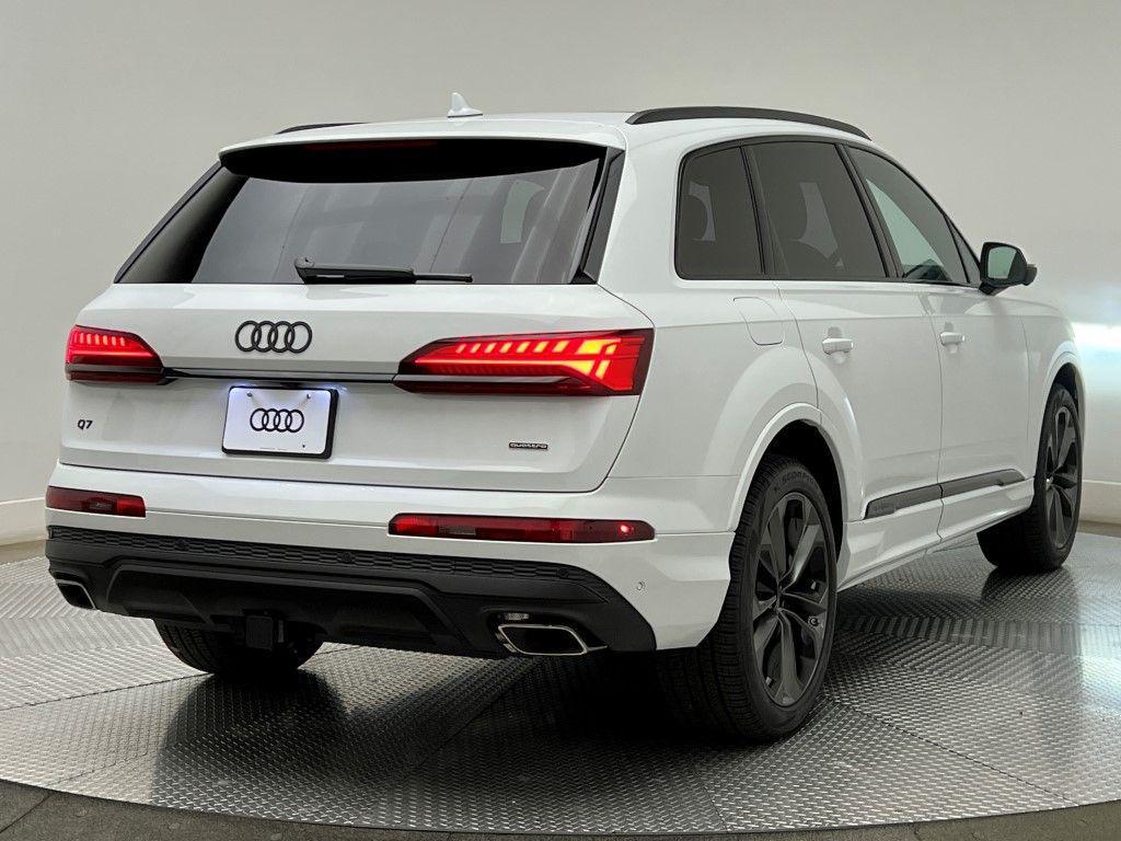 new 2026 Audi Q7 car, priced at $78,295