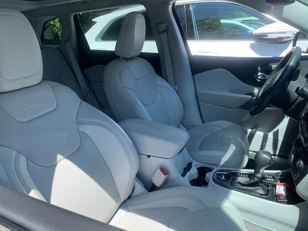 used 2019 Jeep Cherokee car, priced at $19,590