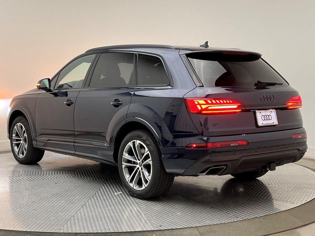 new 2026 Audi Q7 car, priced at $72,295