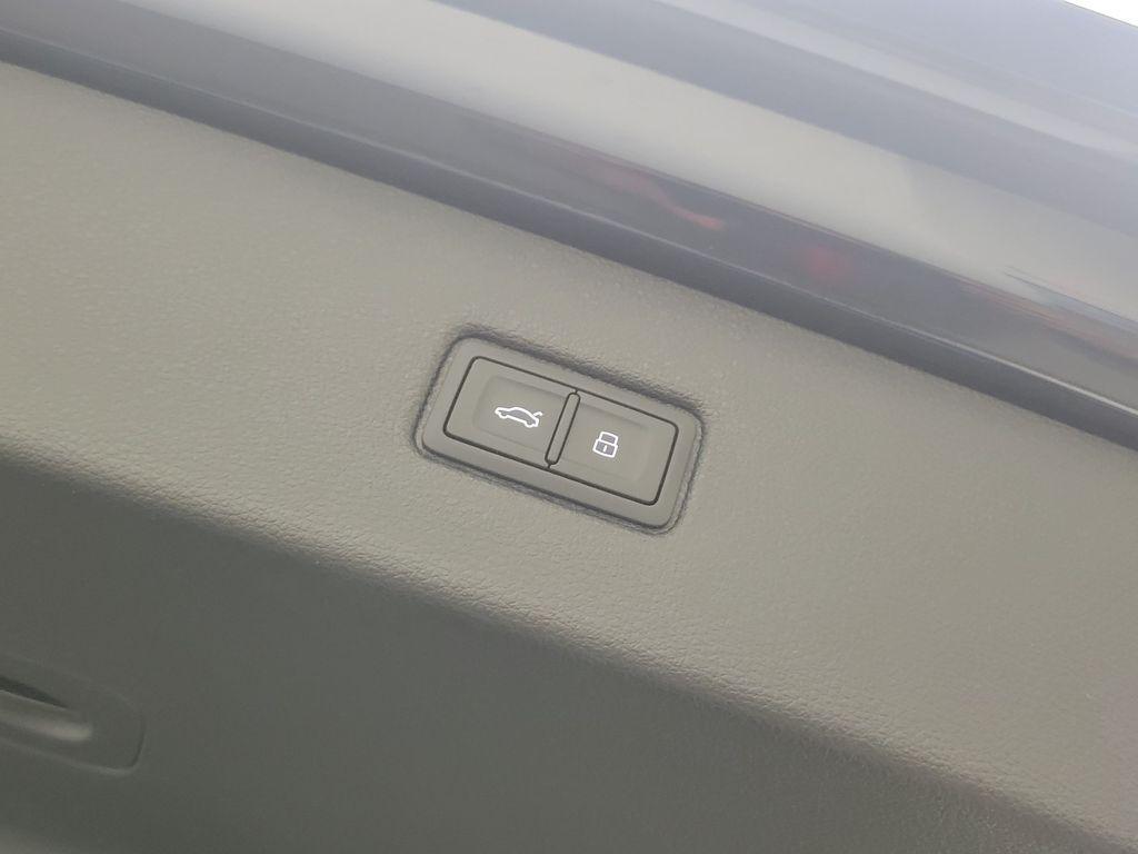 new 2026 Audi Q7 car, priced at $70,540