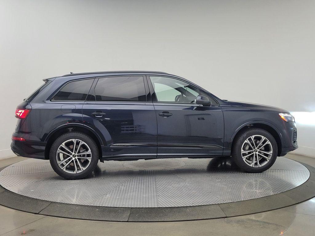 new 2026 Audi Q7 car, priced at $70,540