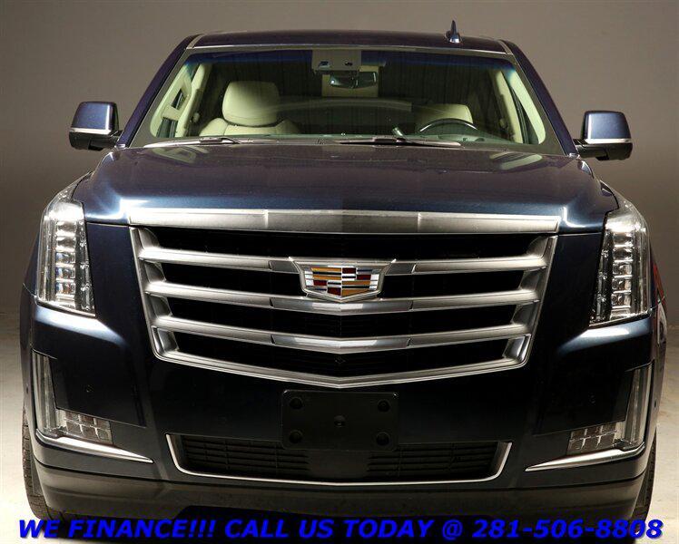 used 2019 Cadillac Escalade car, priced at $30,995