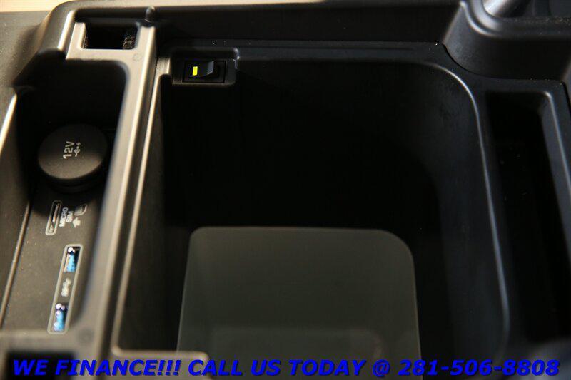 used 2018 Land Rover Discovery car, priced at $16,495