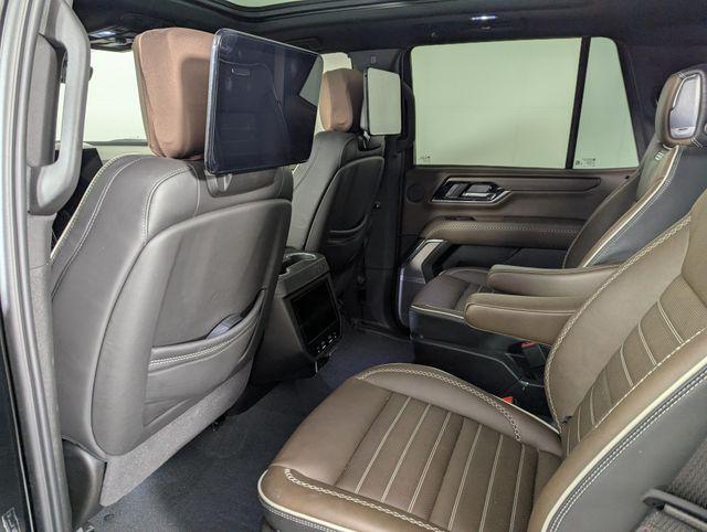 used 2025 GMC Yukon car, priced at $99,989