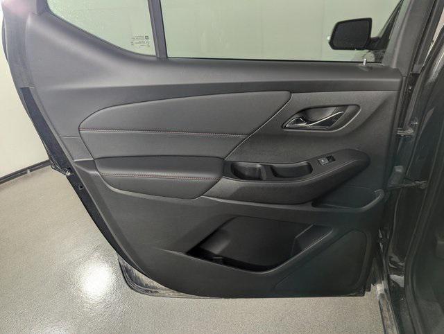 used 2024 Chevrolet Traverse car, priced at $38,989