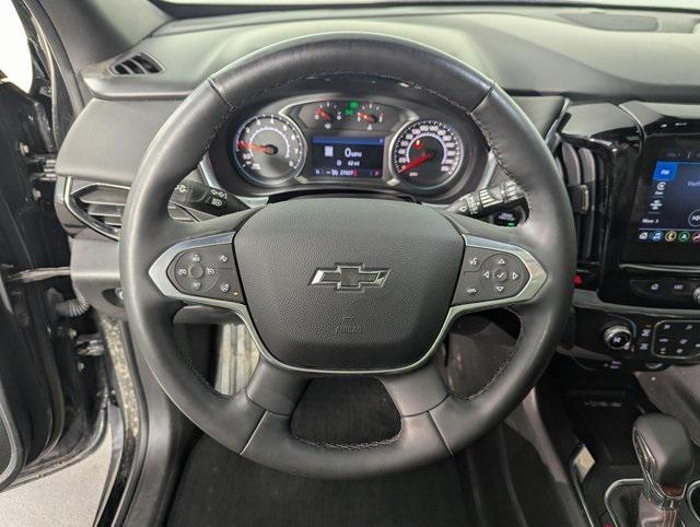 used 2024 Chevrolet Traverse car, priced at $38,989