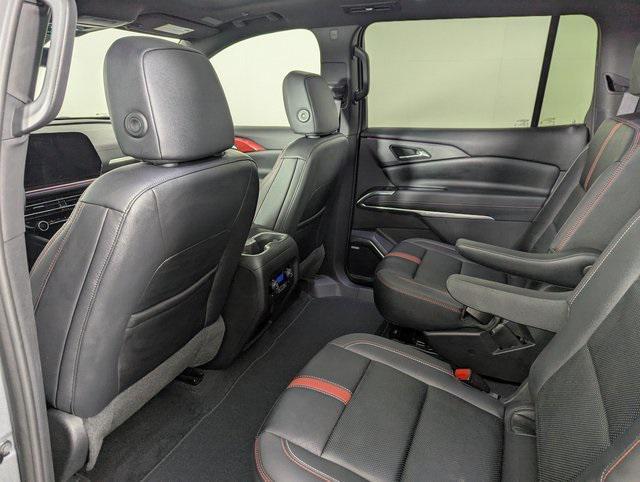 used 2024 Chevrolet Traverse car, priced at $49,989