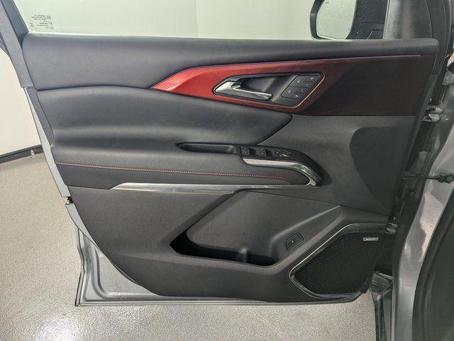 used 2024 Chevrolet Traverse car, priced at $49,989