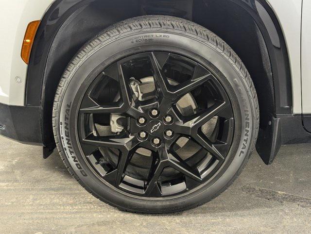 used 2024 Chevrolet Traverse car, priced at $49,989