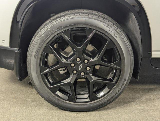 used 2024 Chevrolet Traverse car, priced at $49,989