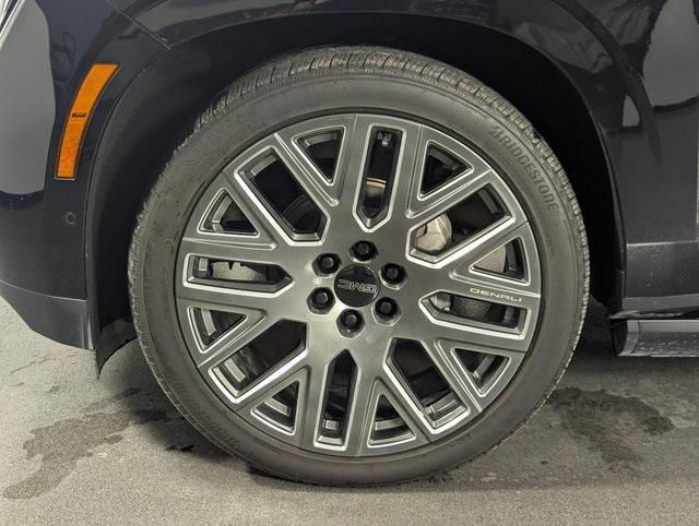 used 2025 GMC Yukon XL car, priced at $95,989