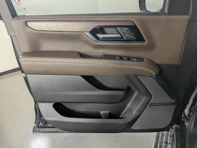 used 2025 GMC Yukon XL car, priced at $95,989