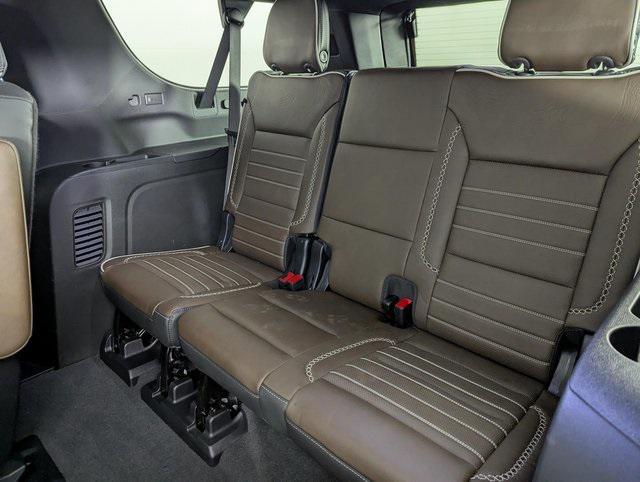 used 2025 GMC Yukon XL car, priced at $95,989