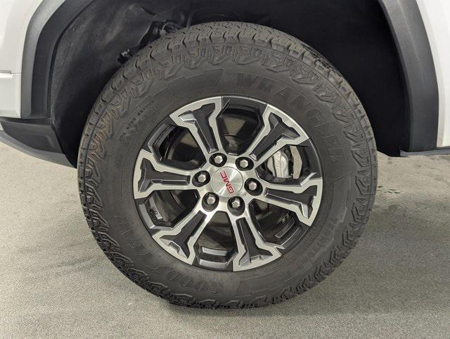 used 2024 GMC Canyon car, priced at $39,989