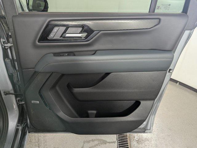 used 2025 GMC Yukon XL car, priced at $78,989