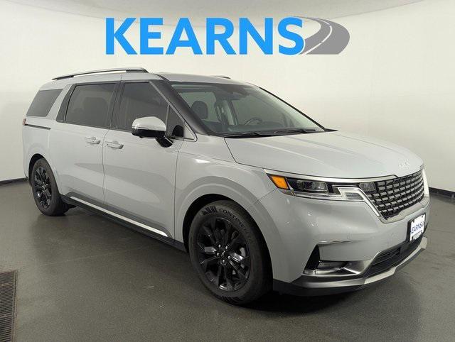 used 2024 Kia Carnival car, priced at $41,989